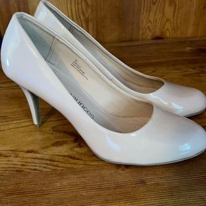 Maurices size 10 Nude heels